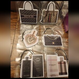 MIX OF 6 SCENTED AIR FRESHENERS